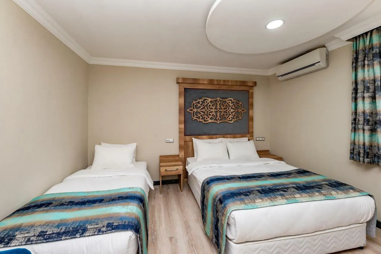 Linda Expo Palace Antalya 2*,